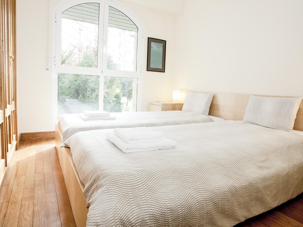 Emyrent I Ondarreta Apartment San Sebastian Room photo