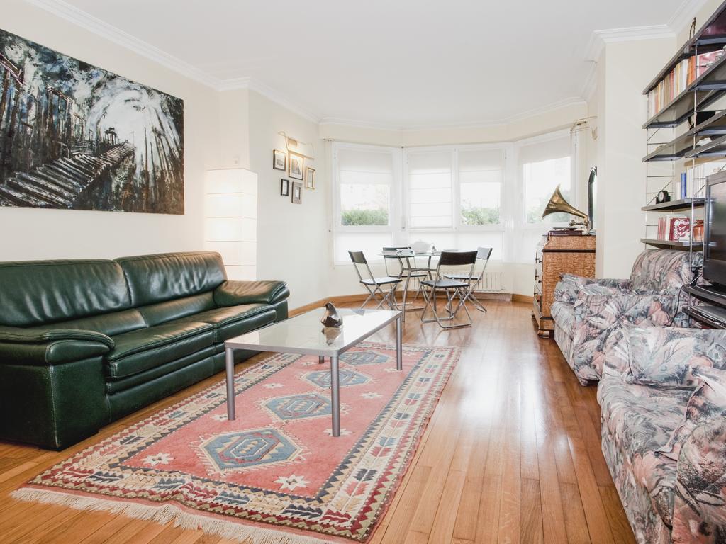 Emyrent I Ondarreta Apartment San Sebastian Room photo